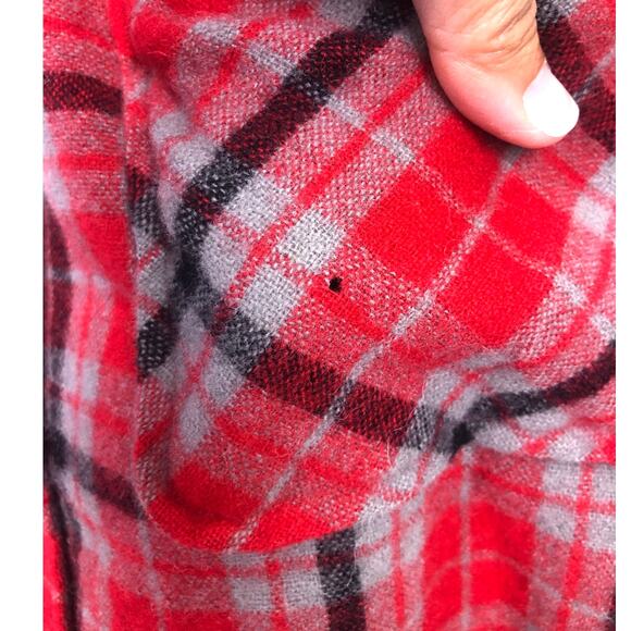 St. John’s Bay Vintage Wool Red Plaid Outdoors Button Down Flannel Shirt M - Picture 12 of 16